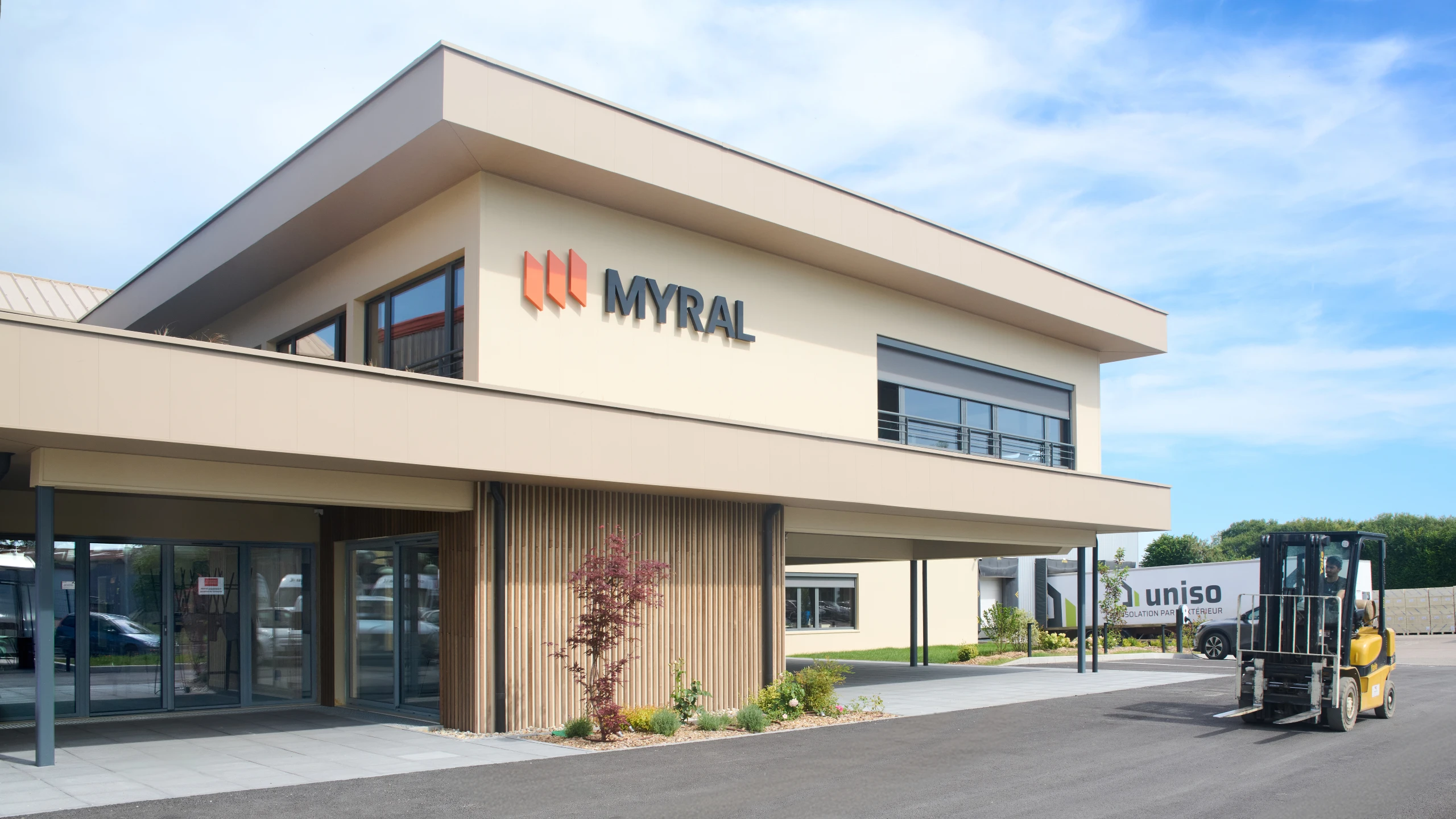Le groupe Myral