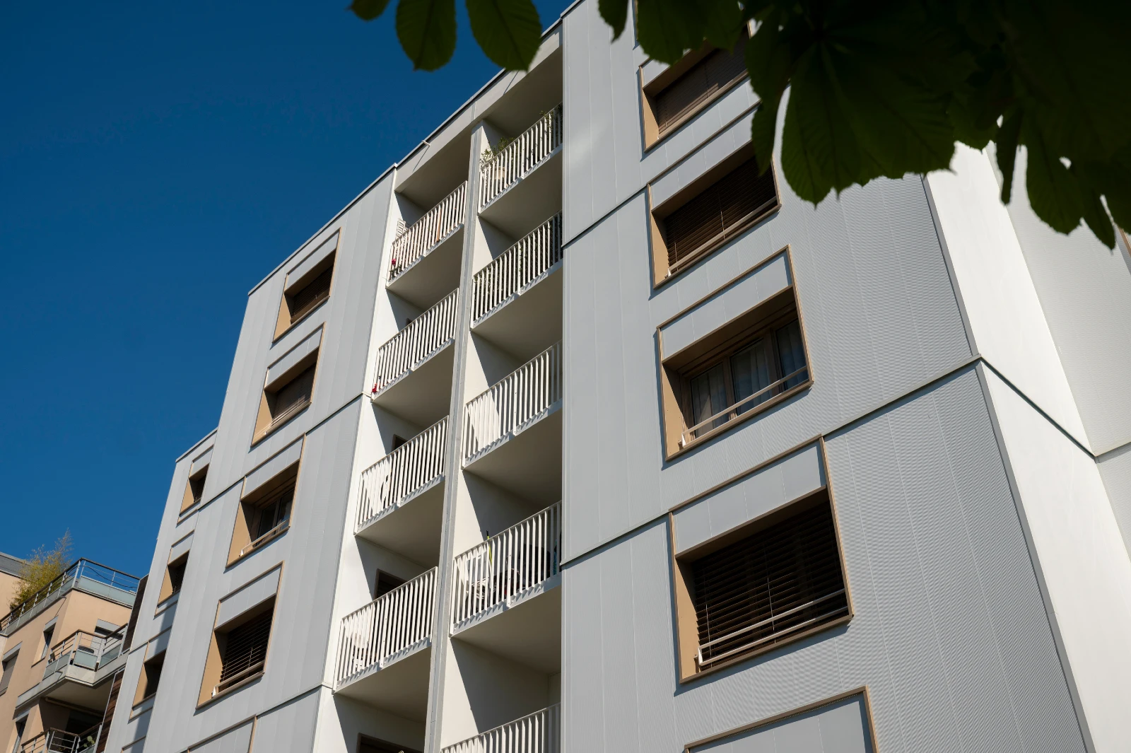 Résidence Les Portes du Dauphiné à Lyon : une isolation par l’extérieur performante sur support amianté