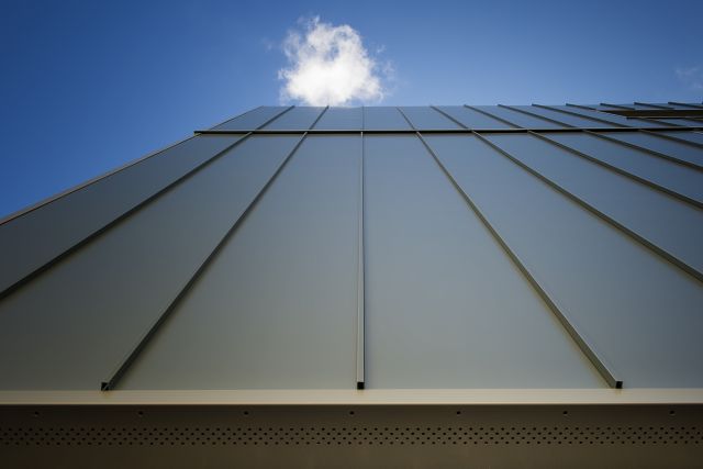Revêtement de façade joint debout isolation par l'exterieur