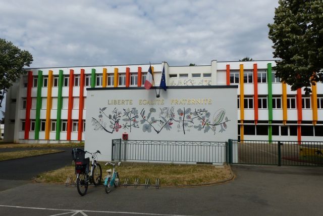 Ecole Charles Perrot